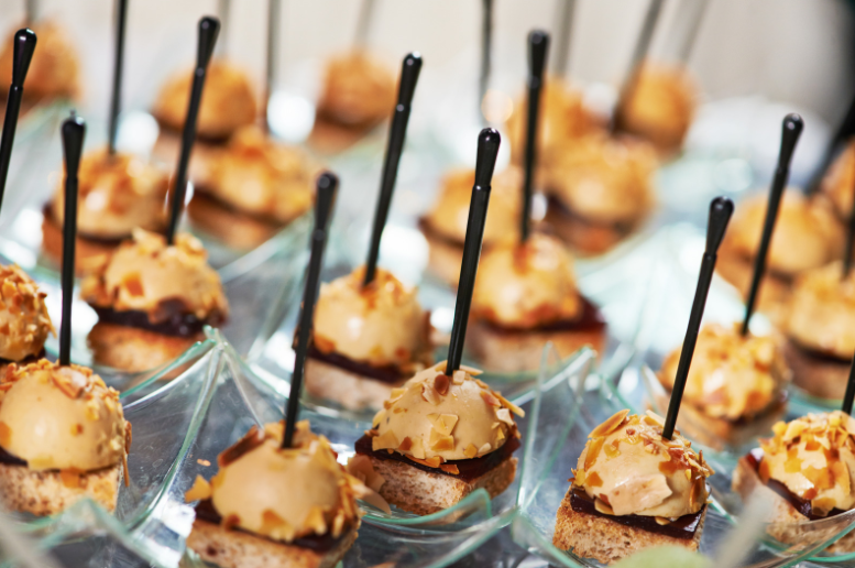 тренды в банкетах на свадьбу 2024 тренды в банкетах на свадьбу 2024