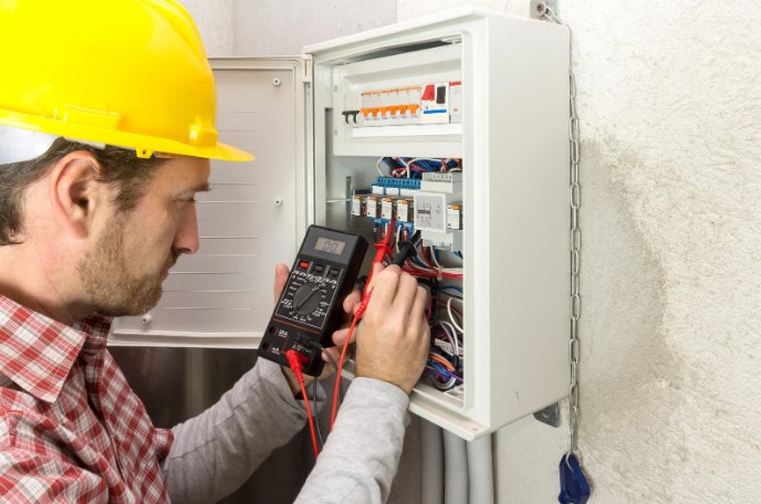 преимущества токовых клещей для ремонта электрики